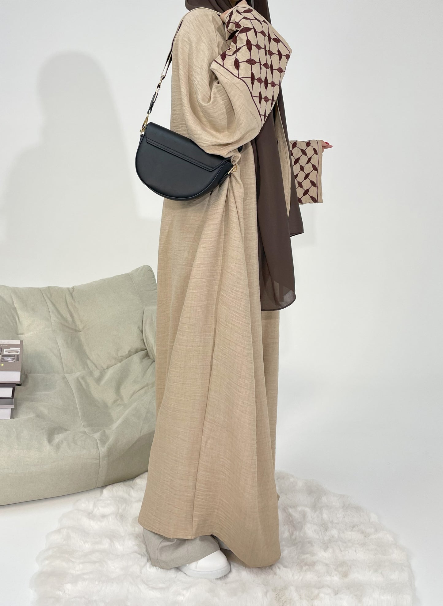 #CL47 Timeless V-Neck Abaya ✦ Embroidered Cuffs & Adjustable Belt for Multi-Occasion Modesty