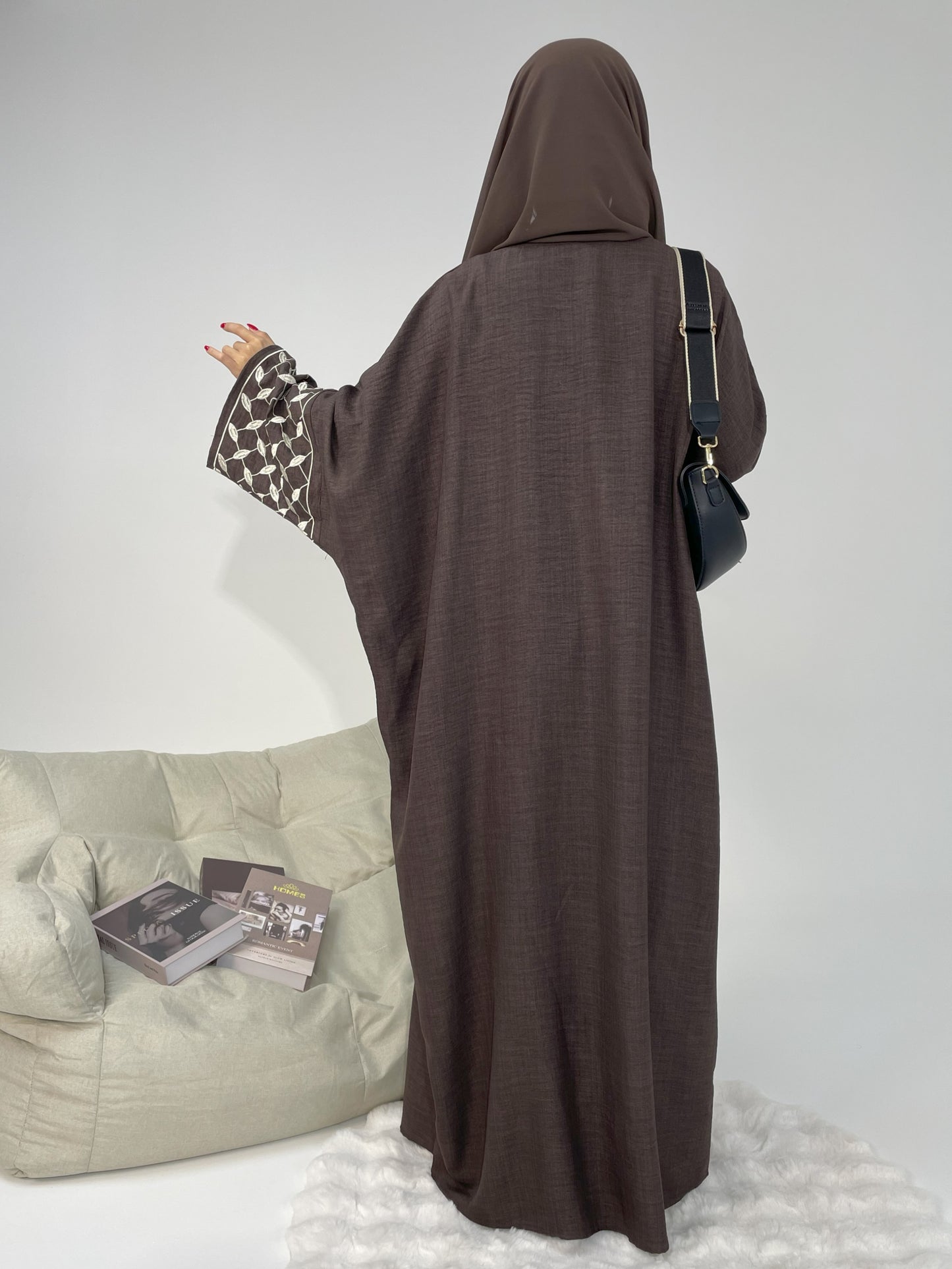 #CL47 Timeless V-Neck Abaya ✦ Embroidered Cuffs & Adjustable Belt for Multi-Occasion Modesty