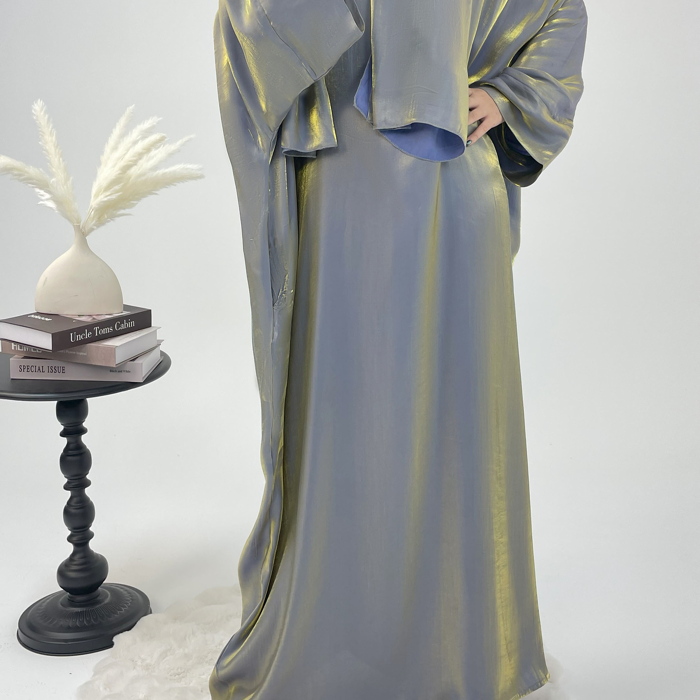 CL56 Leuchtende Batwing Abaya Kleid mit Hijab ✦ Ganzjahres-Kaftan in schillerndem Blau