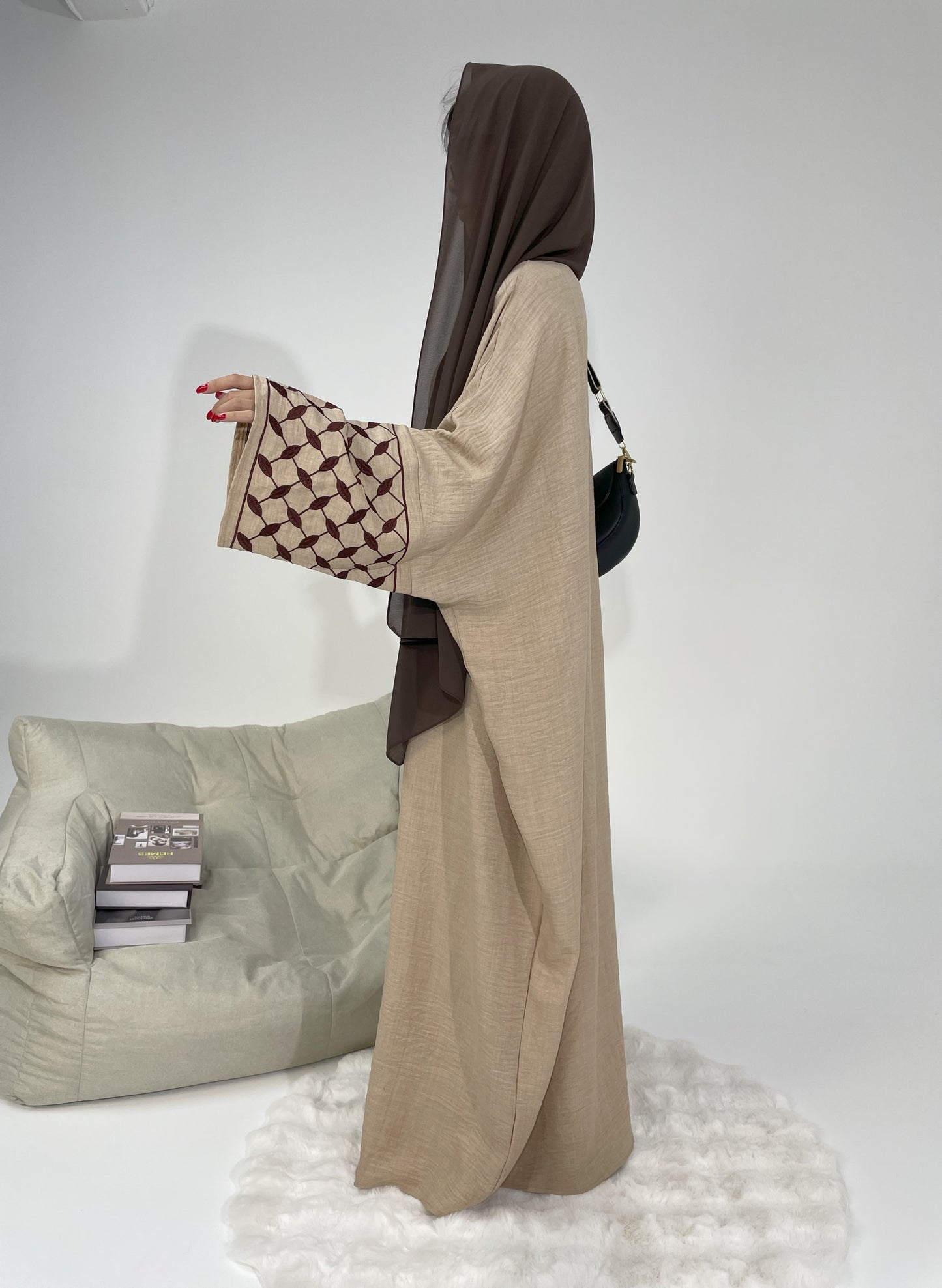 #CL47 Timeless V-Neck Abaya ✦ Embroidered Cuffs & Adjustable Belt for Multi-Occasion Modesty