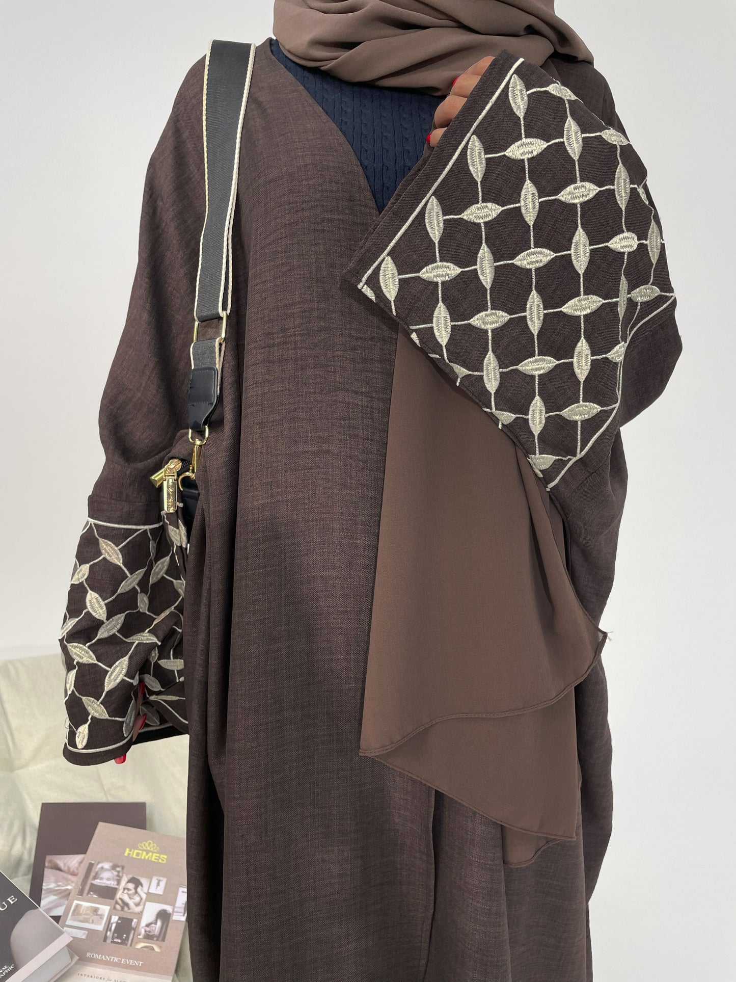 #CL47 Timeless V-Neck Abaya ✦ Embroidered Cuffs & Adjustable Belt for Multi-Occasion Modesty