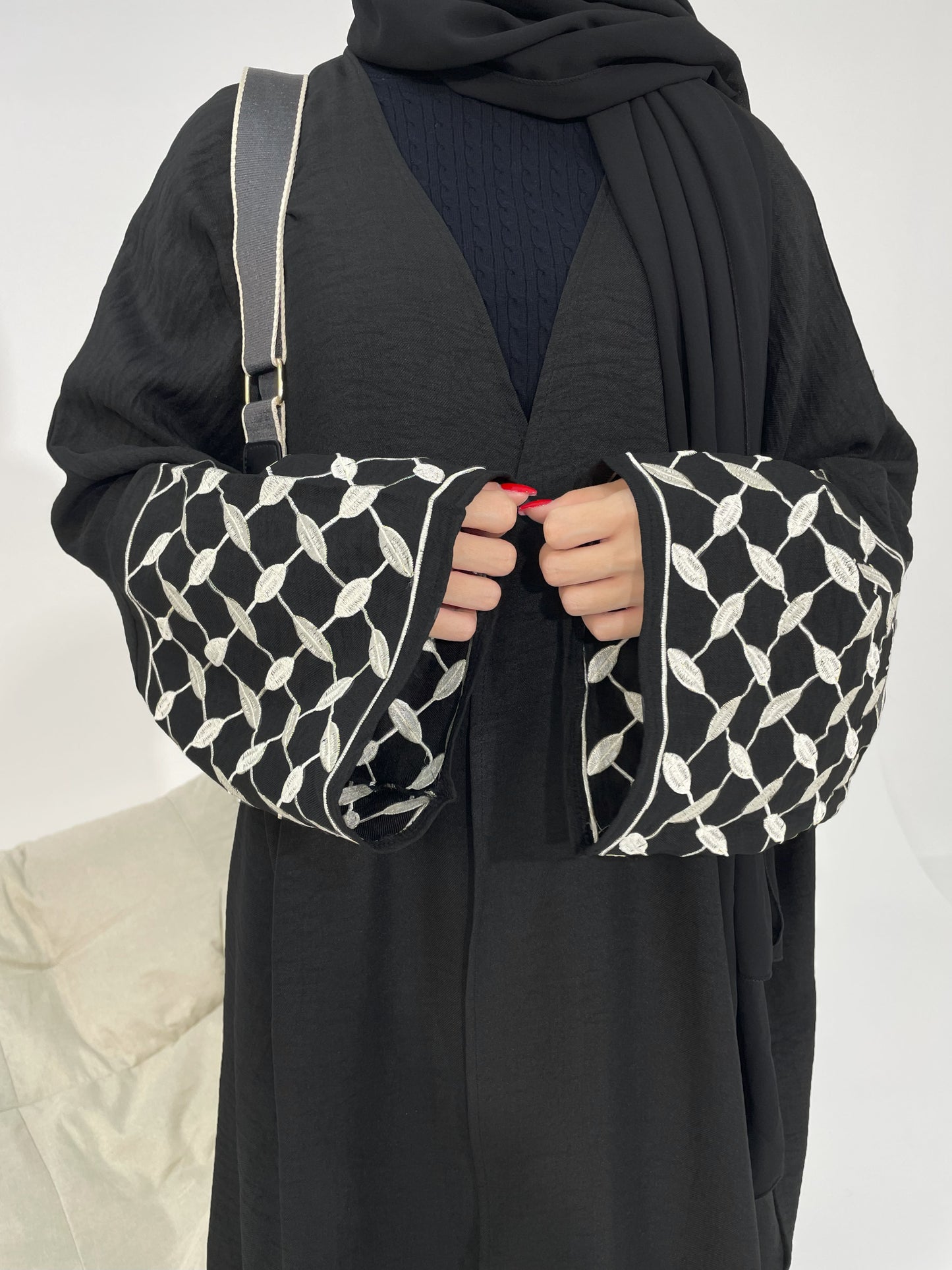 #CL47 Timeless V-Neck Abaya ✦ Embroidered Cuffs & Adjustable Belt for Multi-Occasion Modesty