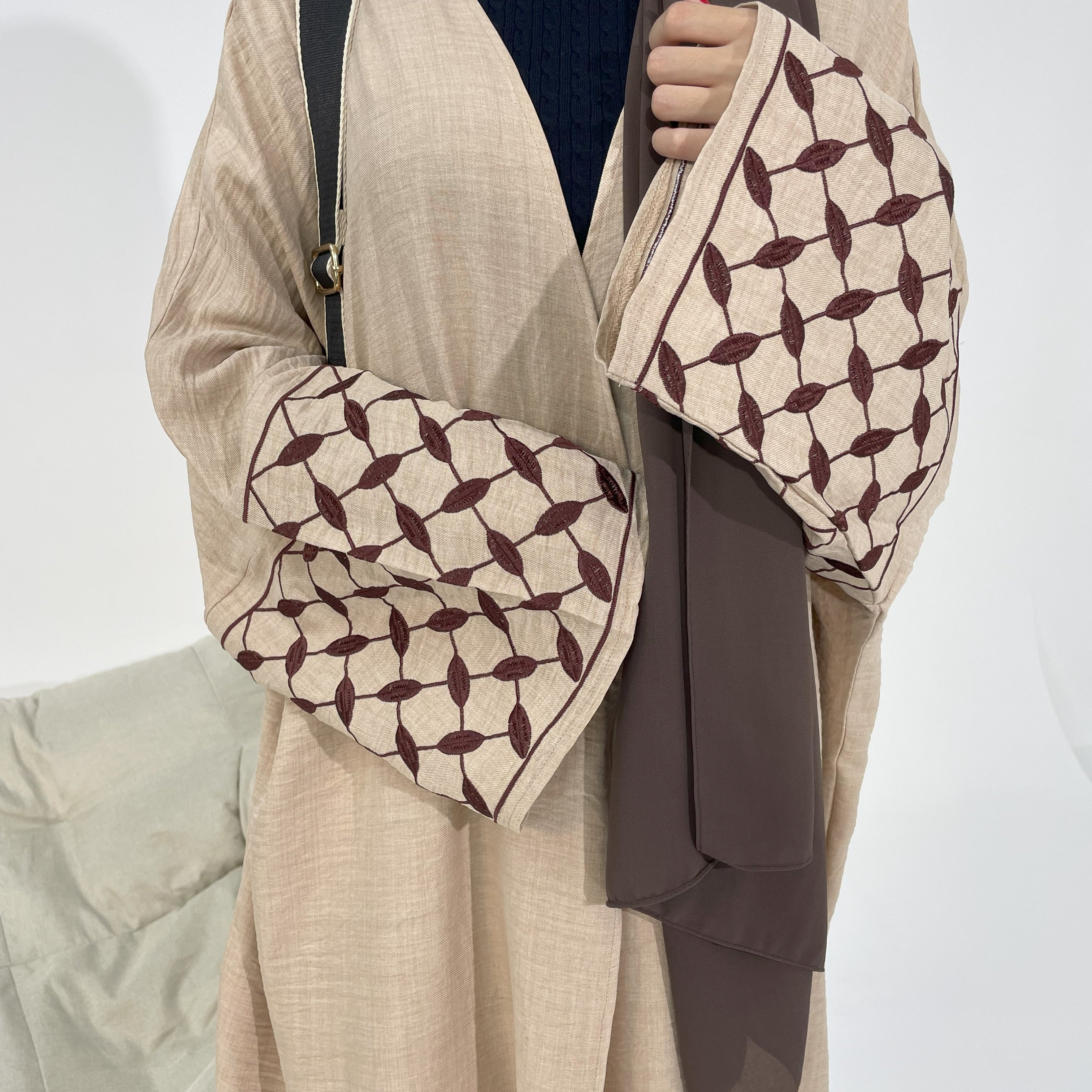 #CL47 Timeless V-Neck Abaya ✦ Embroidered Cuffs & Adjustable Belt for Multi-Occasion Modesty