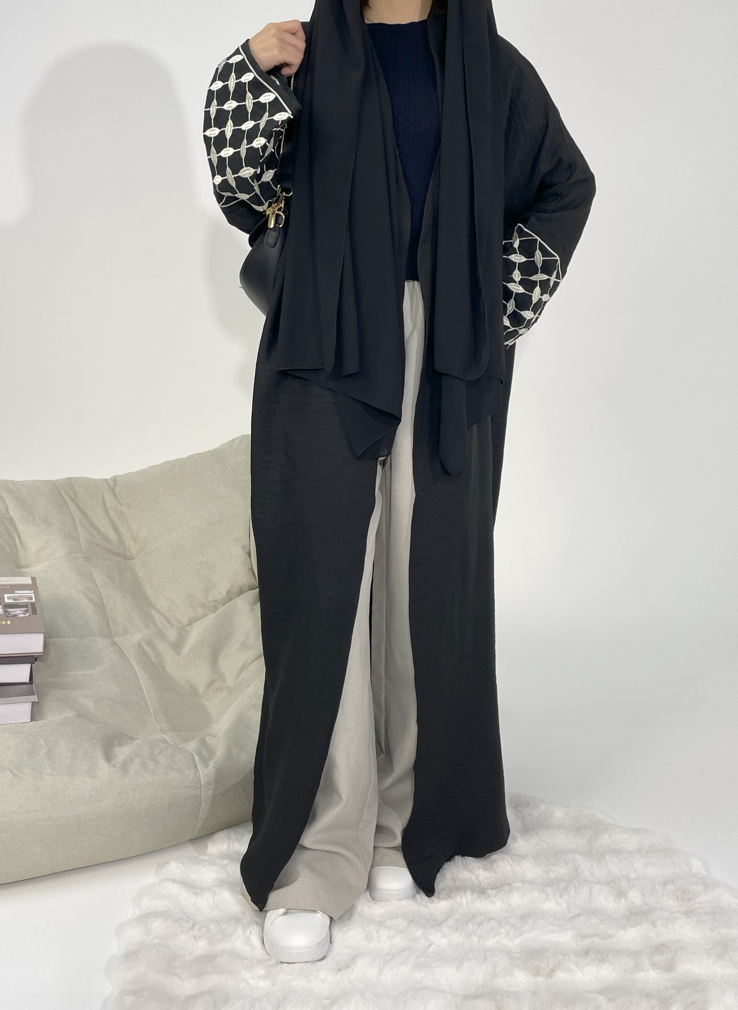#CL47 Timeless V-Neck Abaya ✦ Embroidered Cuffs & Adjustable Belt for Multi-Occasion Modesty