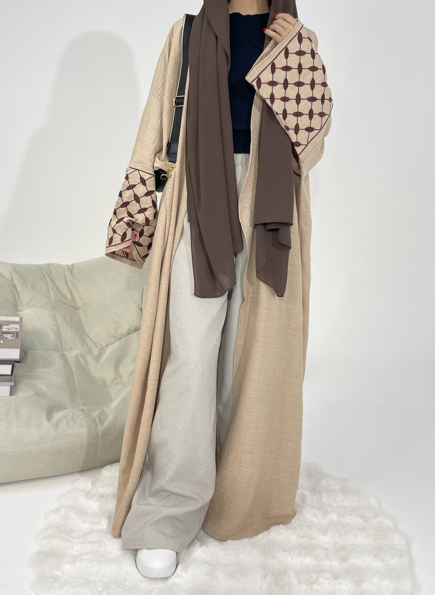 #CL47 Timeless V-Neck Abaya ✦ Embroidered Cuffs & Adjustable Belt for Multi-Occasion Modesty